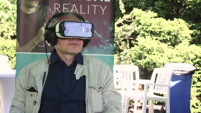 Mojo Apps event man googles VR oculus